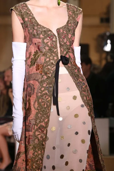 Look 33